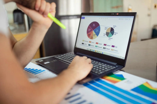 How-Technology-is-Driving-Modern-Business-Growth-Trends-and-Innovations APNA SAMAN